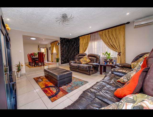 3 BEDROOM HOUSE FOR SALE IN RANDPARK RIDGE